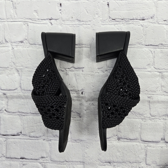 Jones New York Black Sandals - Picture 5 of 9